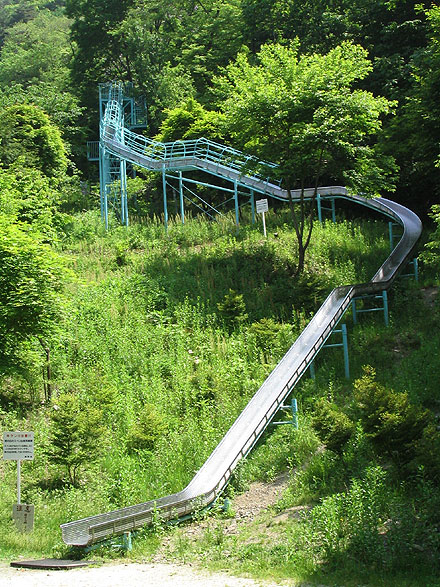 ジャンボすべり台 木曽駒森林公園 ここからどんな風景が見えるかな こまくさ写真日記